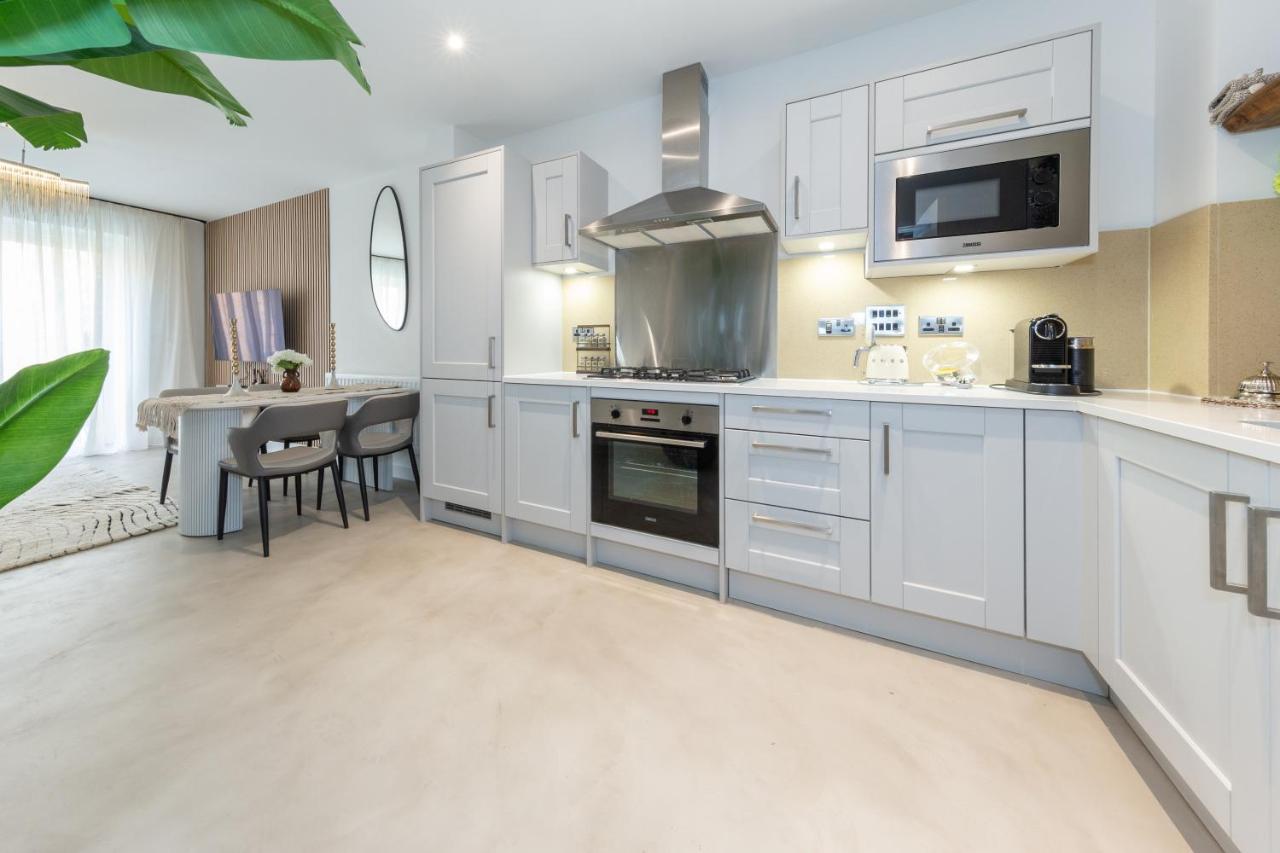 Vila Cozen Edgware Exteriér fotografie